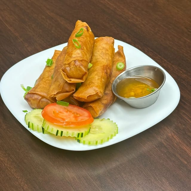10 pcs Veggie Lumpia Tray.